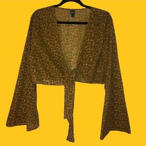 Wild Fable Bell Sleeve Velvety flower Wrap